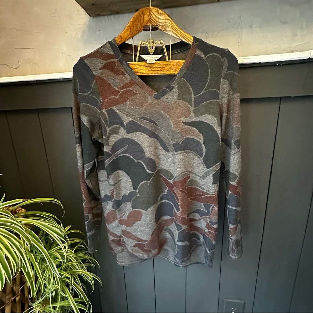 Women's Christopher & Banks Long Sleeve Gray Abstract Long‎ Sleeve Tunic-Size S